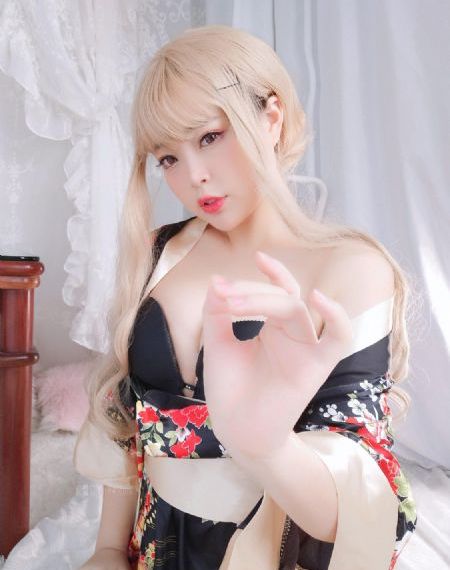 国产精品制服第一页_高清蓝光在线观看