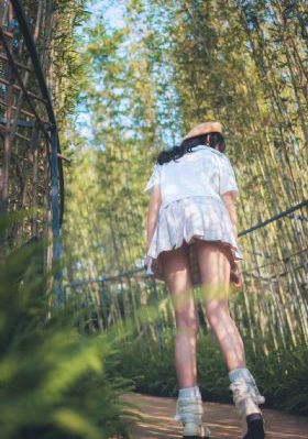 一区是艾欧尼亚吗英文_BD英语免费在线观看